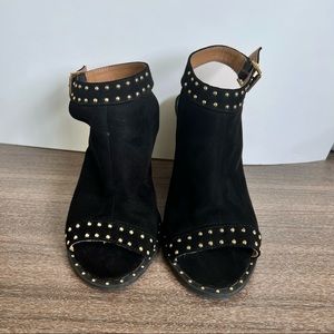 Qupido. Sandals size 8